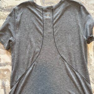 lululemon Long Distance short sleeve shirt Grey